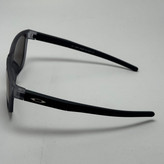 عینک آفتابی اوکلی سبک OAKLEY طوسی عدسی آبی آیینه ای کد 2435