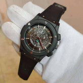 ساعت هابلوت مردانه Hublot watch کیفیت قوی بدنه چرمی و حک لوگو با جعبه و ارسال