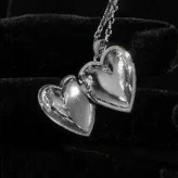گردنبند و آویز زنانه آبکاری نقره طرح قلب لاکی جاساز مناسب عکس نقره ضد حساسیت رنگ کاملا ثابت کد amp (پس کرایه)