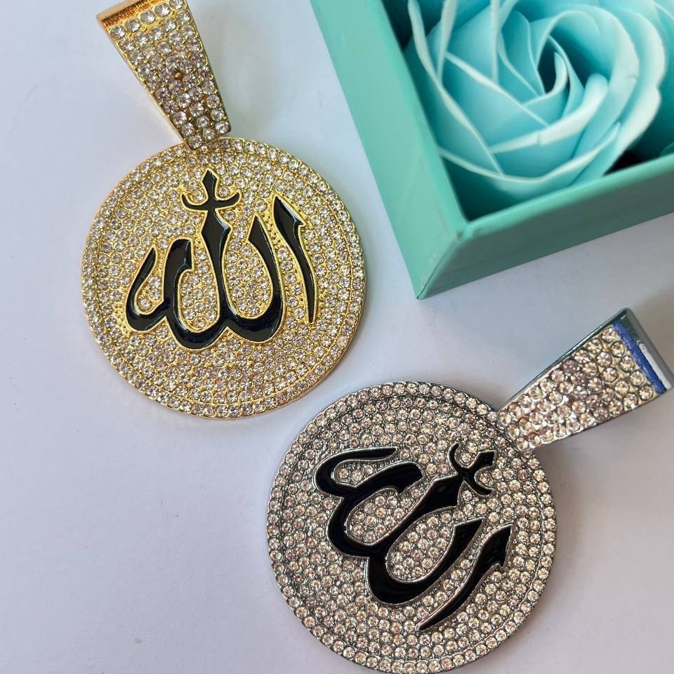 گردنبند پلاک فول نگین کاری شده طرح موج سوار رنگ ثابت با کیفیت بالا کد zel (پس کرایه)