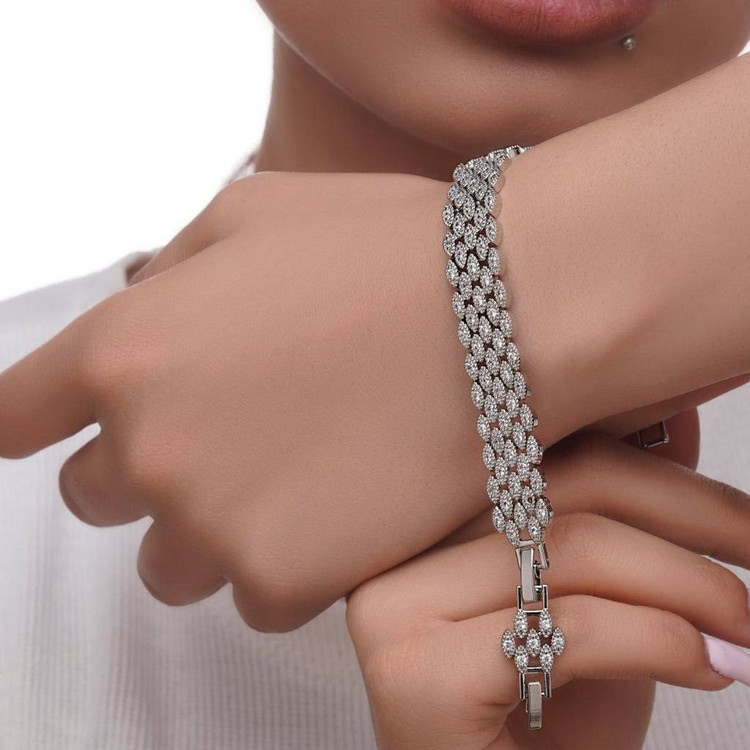 دستبند جواهر نگینی زنانه طرح نگینی متوسط رنگ کاملا ثابت کد sm (پس کرایه)