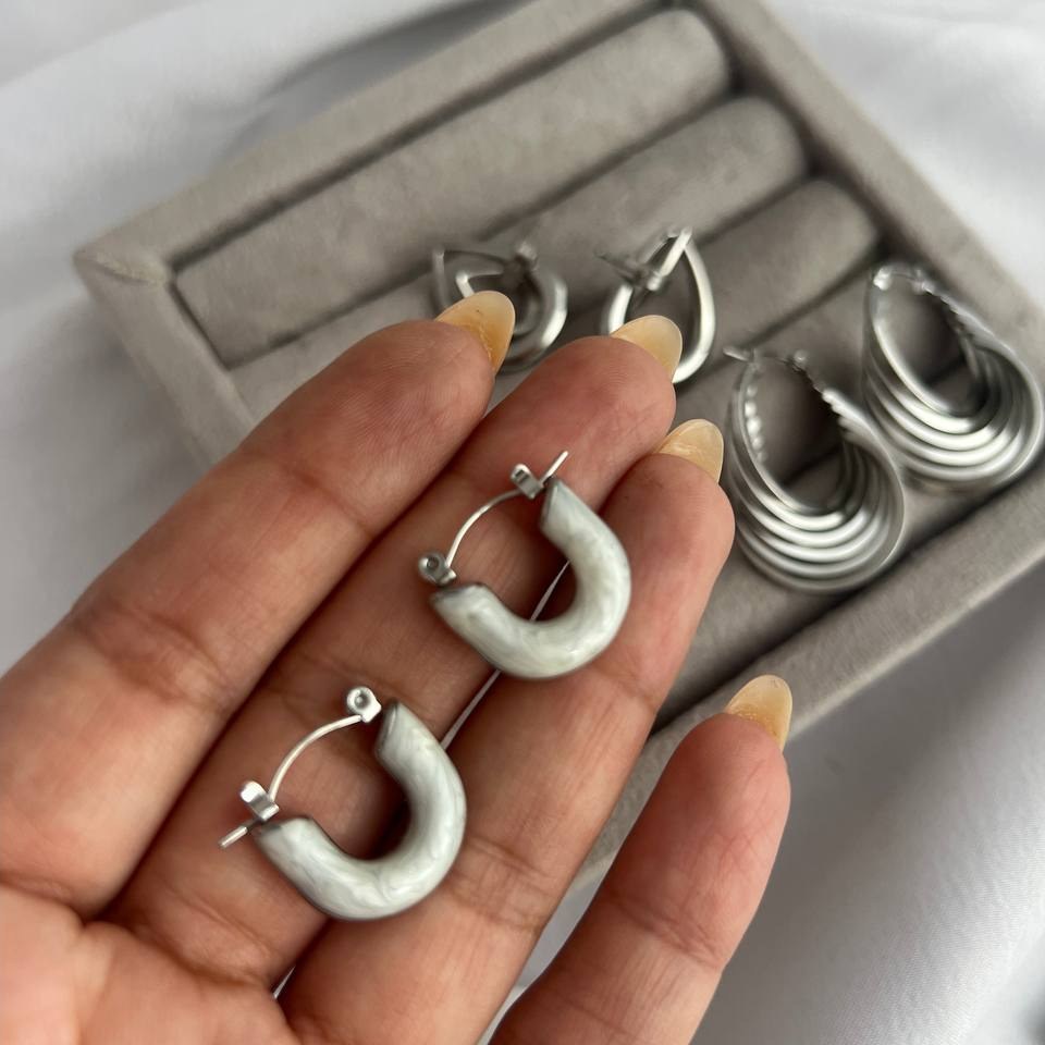 گوشواره استیل زنانه طرح مار تنوع طرح رنگ ثابت کد tj (پس کرایه)