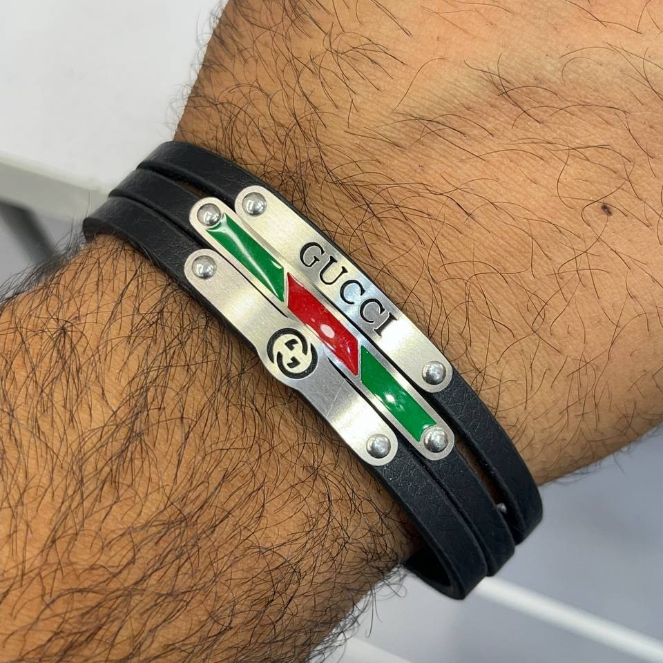 دستبند چرمی قفل و پلاک استیل مردانه کارتیر Cartier کیفیت چرم عالی تنوع طرح رنگ ثابت کدbn (پس کرایه)