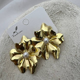 گوشواره آبکاری نقره طرح مرواریدی آویز تنوع طرح رنگ ثابت کد tj (پس کرایه)