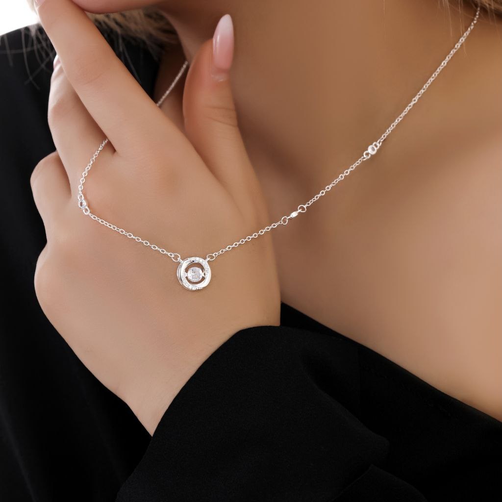 گردنبند و آویز پلاک آبکاری نقره طرح گل ونکلیف Vancleef نقره ای تنوع طرح رنگ ثابت کد mp