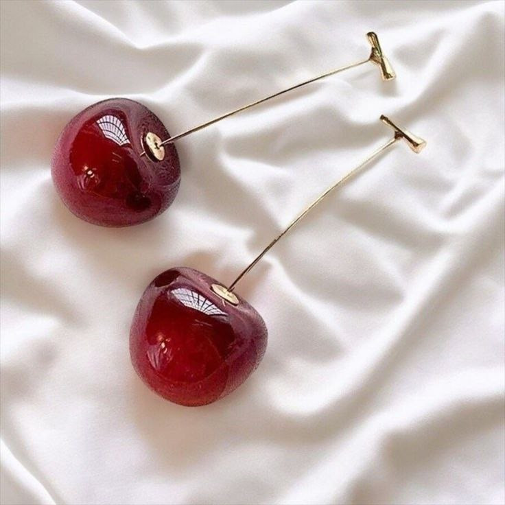 گوشواره زنانه طرح گیلاس و مروارید ضد حساسیت رنگ ثابت تنوع طرح کد mp