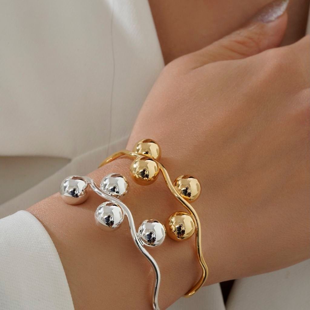 دستبند بنگل النگویی فنری طرح پاپیون رنگ ثابت تنوع طرح کد mp