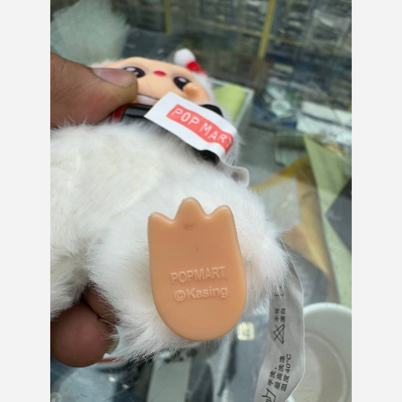عروسک لبوبو