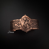 دستبند مسی زنانه نفیس طرح دوماهی
