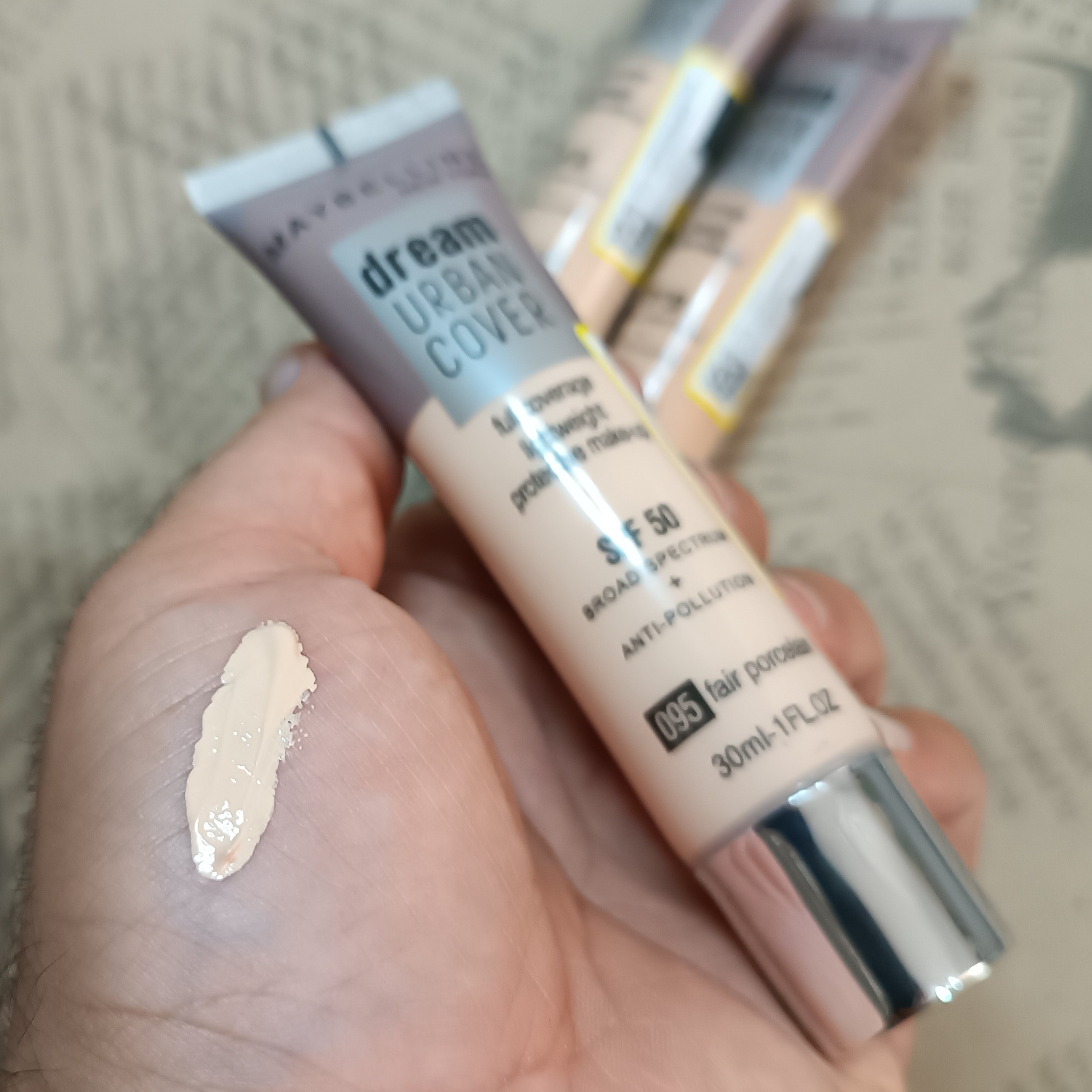 کرمپودر گیاهی بژ روشن کرم پودر ضدآب اورجینال Maybelline foundation