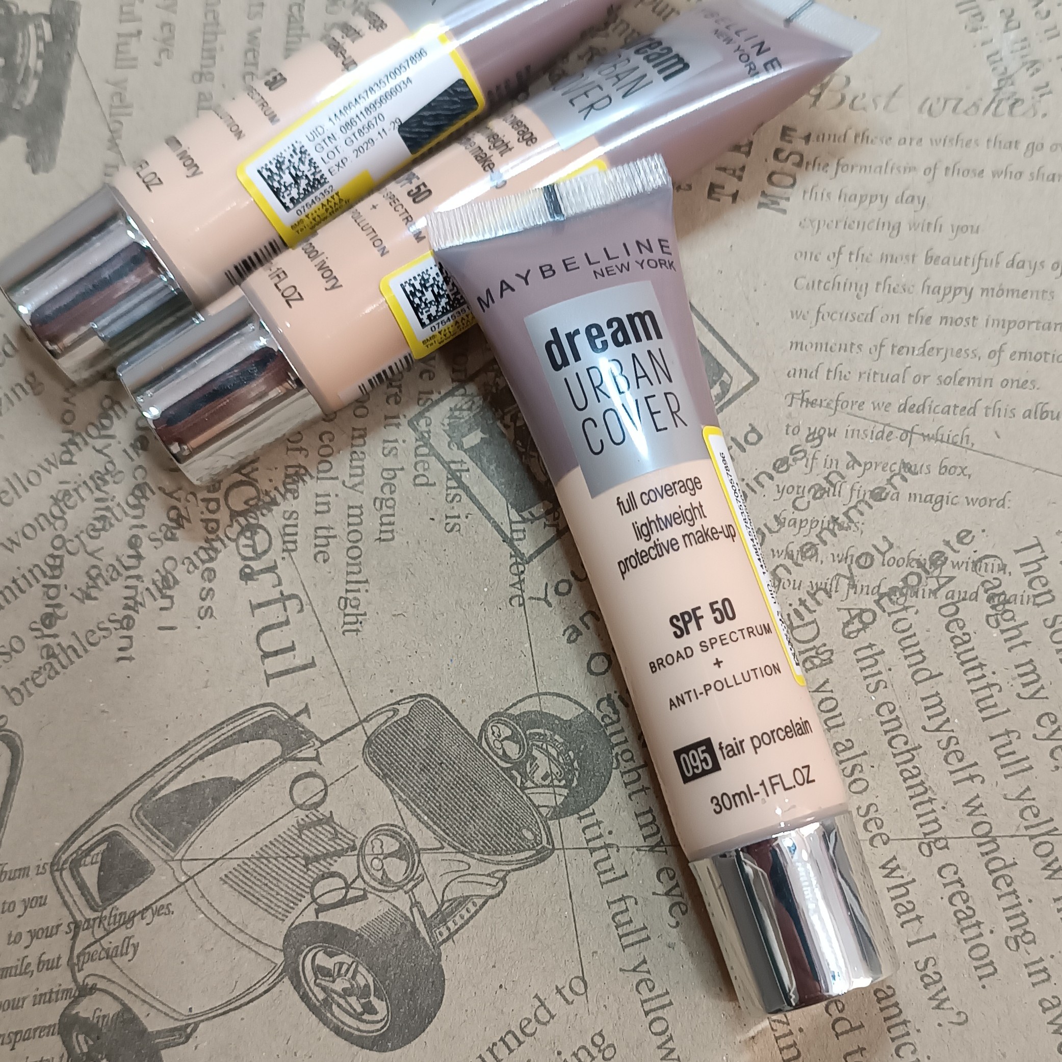 کرمپودر گیاهی بژ روشن کرم پودر ضدآب اورجینال Maybelline foundation