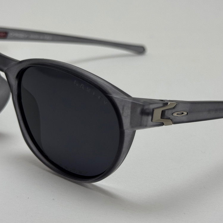 عینک آفتابی پلاریزه اوکلی Oakley طوسی عدسی مشکی گرد کد TO4910 (ارسال رایگان)