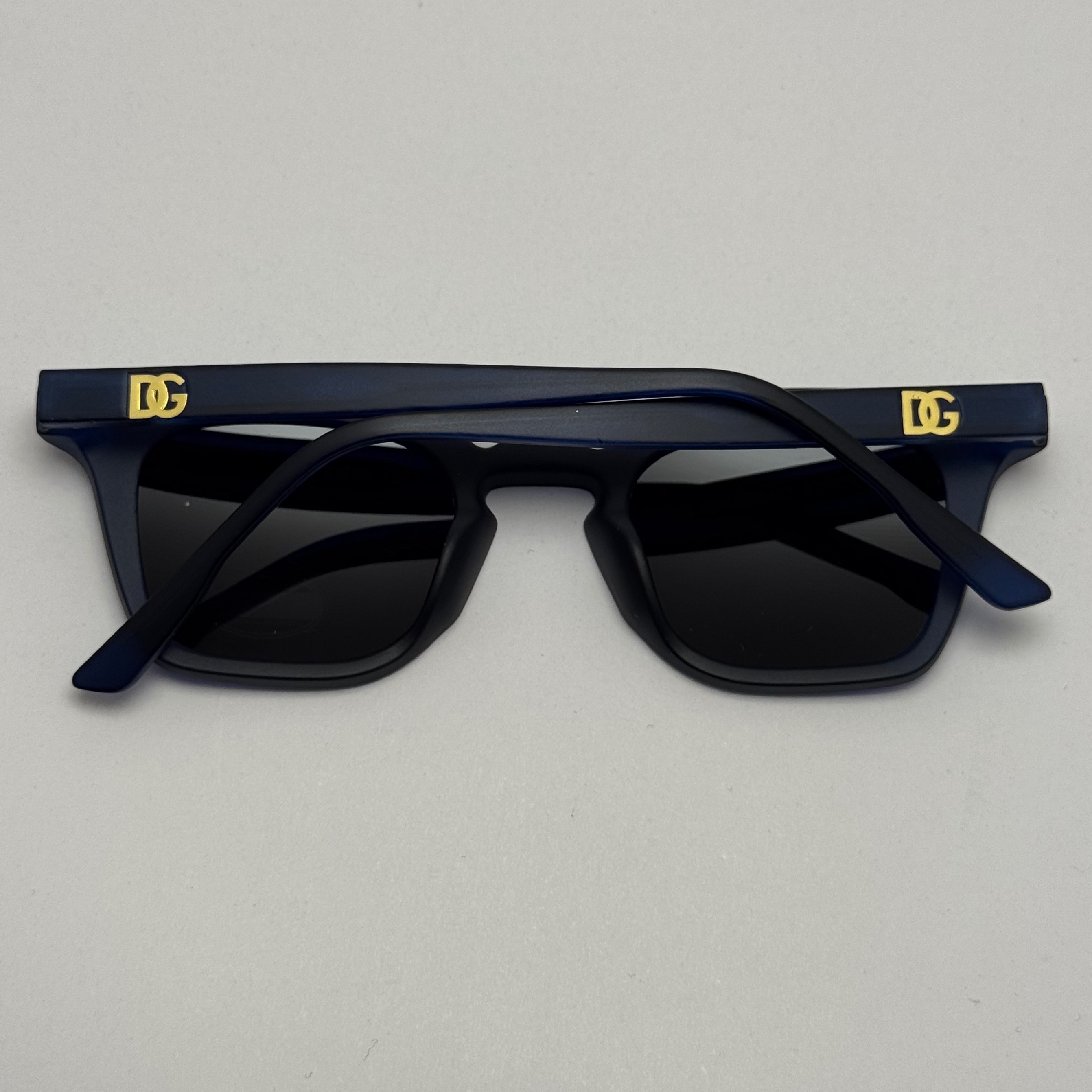 عینک آفتابی پلاریزه دولچه گابانا DOLCE GABBANA دسته سیم کشی شده لولا فنر آبی مات کد 7707 (ارسال رایگان)