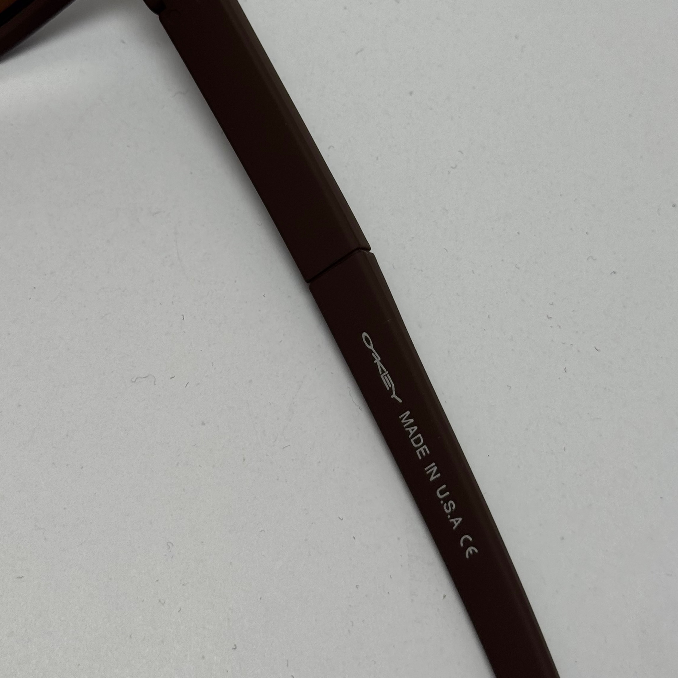 عینک آفتابی اوکلی سبک OAKLEY آمریکایی قهوه ای کد 2435 (ارسال رایگان)