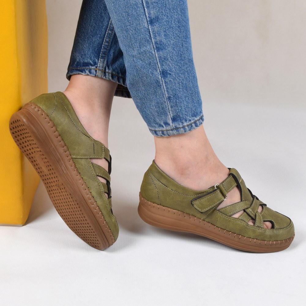 کفش زنانه طبی دست دوز مدل خرچنگی رنگ زیتونی(دارای کفی طبی و خارپاشنه) پرفرووش